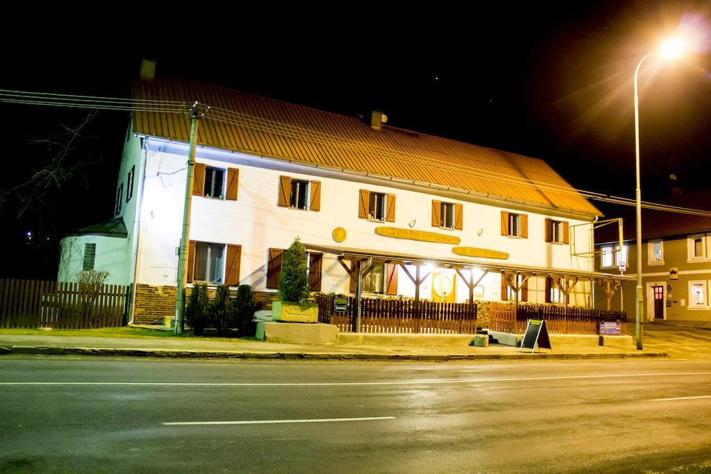 Pension U Pristavu Pomezi nad Ohri Extérieur photo